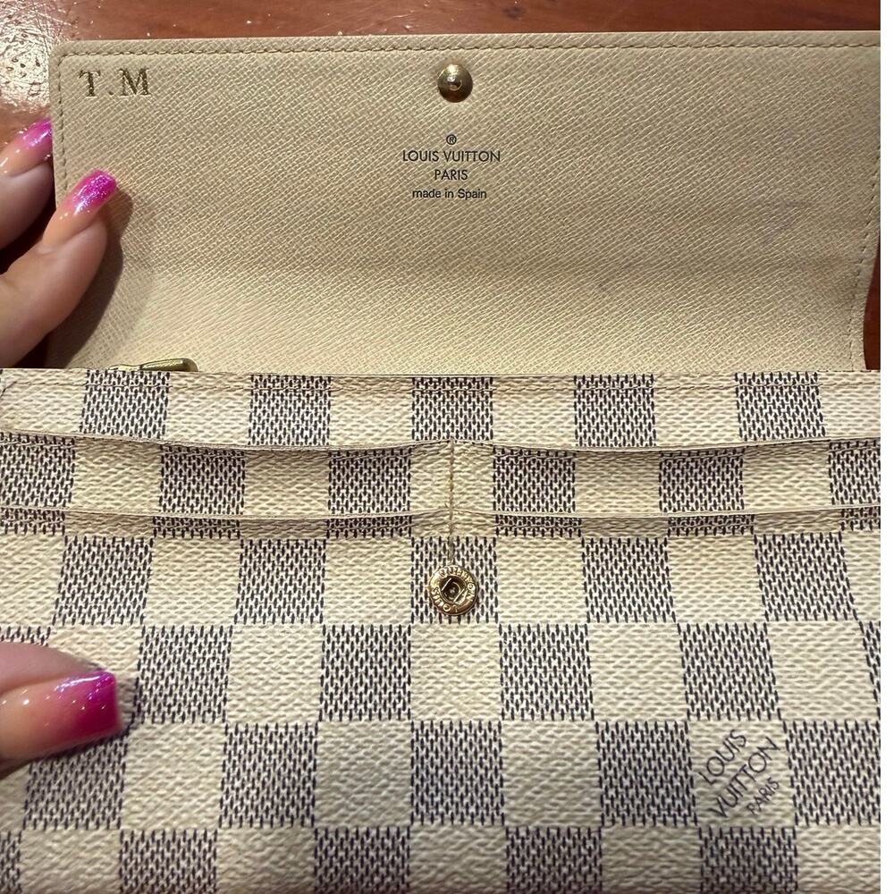Louis Vuitton Damier Azur Sarah Wallet EUC - Picture 6 of 9